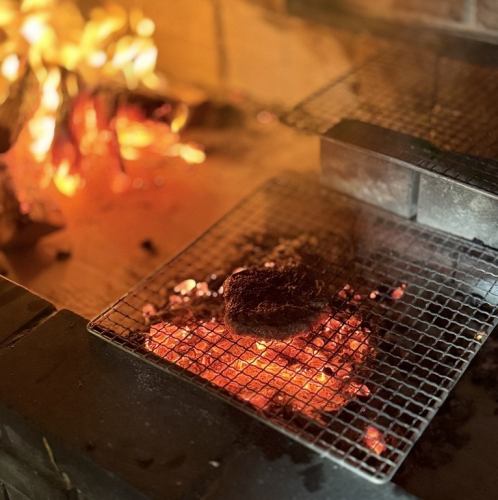 世界最古の燃料「薪火」でお作りするハンバーガー