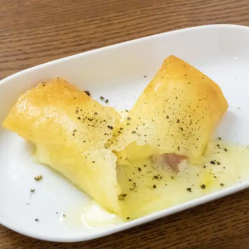 チーズウィンナー春巻き 1本
