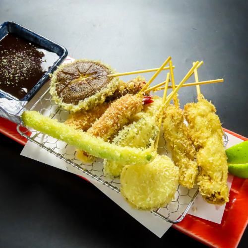 ≪旬の食材を活かした多彩な創作串揚げを堪能できる≫