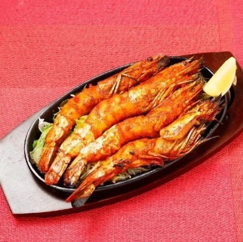 スパイスが豊富に使われた風味深い料理です。