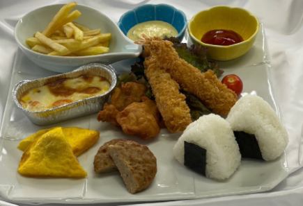 Children's lunch (with rice ball) 1,800 yen (tax included)