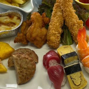 Children's lunch (with sushi) 2,300 yen (tax included)