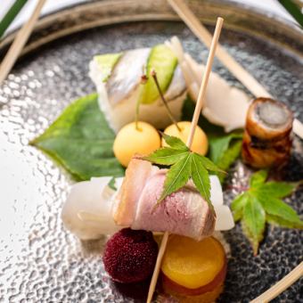  淡海懐石　琵琶湖のある滋賀で育った食材だけを使い季節ごとに内容が変わる特別な懐石料理です