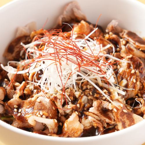 お酒と相性抜群な「豚バラガーリック」