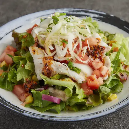 ニンニク醤油と食べるラー油の豚しゃぶサラダ