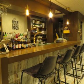 おひとり様やデートにおすすめのカウンター席♪気さくな店主と会話を楽しんだり、ゆったりとお酒を楽しむのもおすすめです！