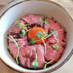 Homemade roast beef bowl