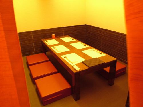 4～6名程度の完全個室