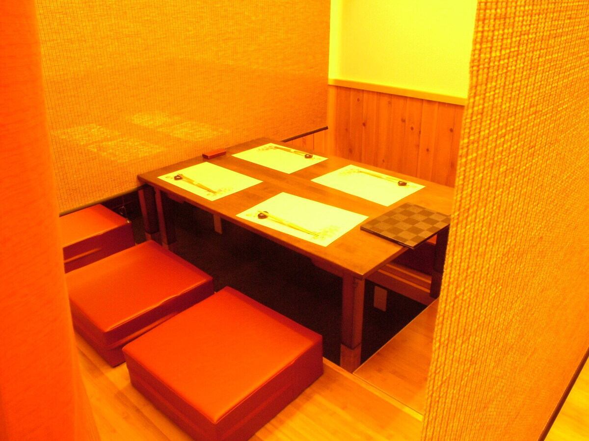 6名様まで個室もOK☆足を伸ばしてゆっくりくつろげます♪
