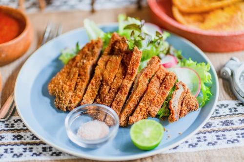 [Our recommended menu] Milanesa (South American style katsuretsu)