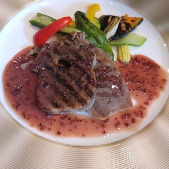 プレミアムランチ(仔牛舌の柔らか煮 赤ワインソース)