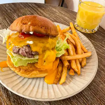 チェダーチーズバーガー