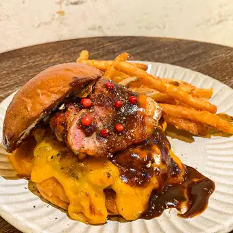 スモーキーBBQバーガー