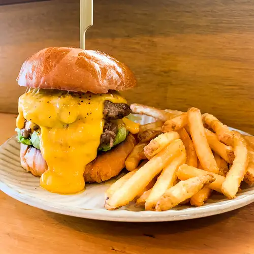 ダブルチーズBBQバーガー