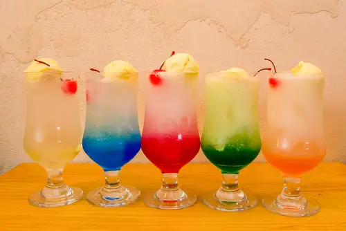 カラフルクリームソーダ