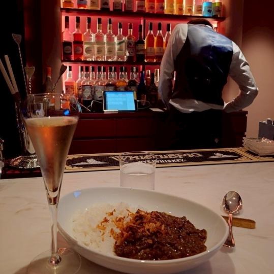 【CAFE Space Rイチオシ】ランチメニューは黒毛和牛の牛すじカレーがとにかく絶品です♪