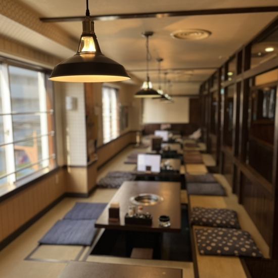 We can accommodate banquets for 25 people or more, and we also welcome private parties for larger groups.