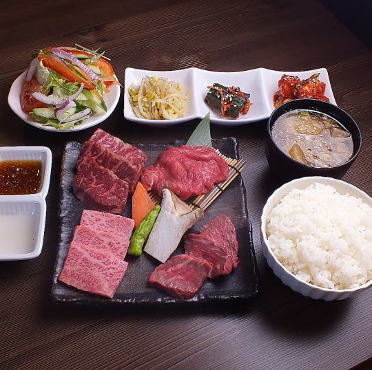 7月底開始【標準】4種烤肉、3種內臟的鄉村烤肉套餐 5200日圓(含稅)