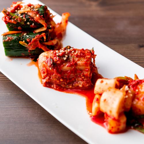 Oy Kimchi / Assorted Kimchi