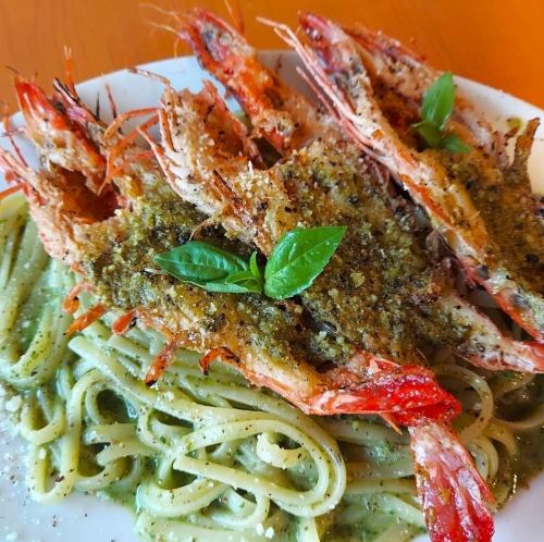 Fresh shrimp pesto pasta