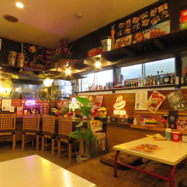 少人数からの貸切対応が可能な当店は、会社宴会や打ち上げ、パーティーなどの集まりに最適なお店です。周りを気にせず、みんなでわいわい楽しむことができる環境が整っております♪笑顔が溢れる素敵な時間をお約束しますので、ぜひお気軽にご相談ください★特別なイベントを一緒に盛り上げましょう！