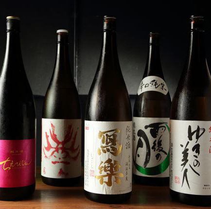 We also pay special attention to alcohol.Carefully selected sake and bio wine