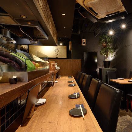 【Counter seat for relaxing from one person】 Highly rated for one person as chic interior ◎ The scenery seen from the counter is fancy accessories and kitchen.The distance with the staff is too close, not too far, you can enjoy your meal at your own pace ♪
