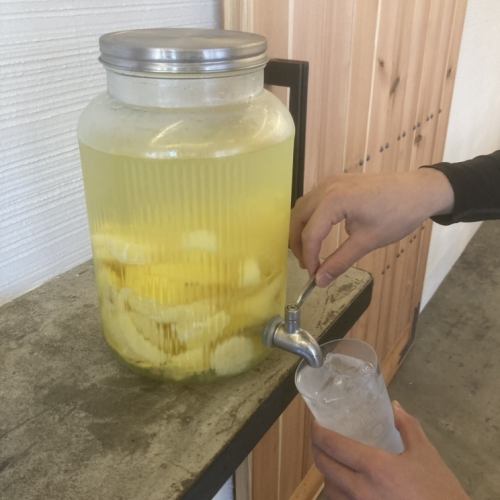 Very popular!! Homemade lemon sour!!