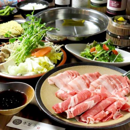 【★涮涮锅套餐★】包含精致羊肉涮涮锅和白肉涮涮锅等6道菜：3,850日元/人