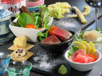 【日本酒が飲み放題★】まったり150分飲み放題付 本格おつまみ料理7品7,150円