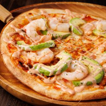 海老とアボカドのピザ
