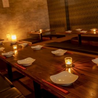 We welcome groups of up to 42 people (6 people x 6 tables / 4 people x 2 tables). If we add the tables near the tatami room, we can seat up to 60 people. Please feel free to contact us.