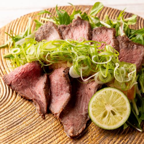 【和風出汁が染みた上質な味わい◆ジュワッと広がる尾崎牛本来の旨味】尾崎牛ローストビーフ1980円(税込)