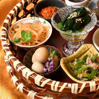 Assortment of 5 kinds of side dishes