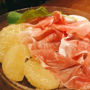 스페인 생산 햄과 도사 분단