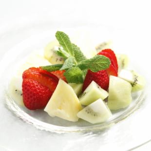 계절의 과일 모듬