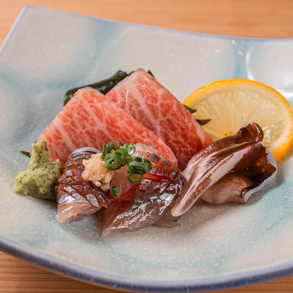 毎朝仕入れる新鮮な魚介が自慢