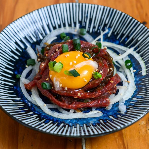 馬肉ユッケ