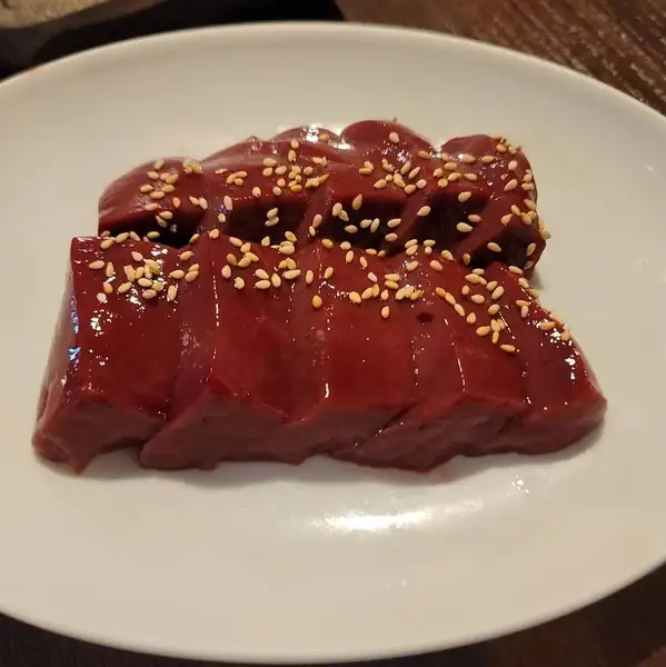 鮮度が違うからこそ味わえる とろ艶食感の絶品レバー