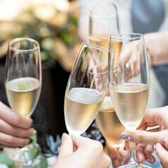 90分鐘暢飲派對套餐（共3道菜）每人3000日圓（含稅）