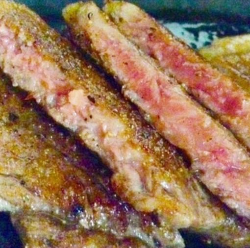 Beef Tataki & A4 Rank Hiuchi Steak 100g & Sashimi platter 7900 yen → Women 6750 yen (tax included) Men 6950 yen (tax included)