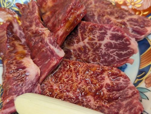 今日はガツンとお腹満たしたいですね～！
尼崎で焼肉をお探しならJR尼崎駅の北側アミング潮江内にある「肉と鍋さとり」までどうぞ。
土日祝は焼肉ランチも営業しているので11時30分からご利用いただけます。

家族で楽しめる焼き肉レストランなので、ぜひお立ち寄りください。
ネットやお電話でのご予約も可能ですよ。
アミング潮江の地下駐車場も完備しております。

【肉と鍋さとり】
兵庫県尼崎市潮江1－22－1アミング潮江ウエスト106

#尼崎焼肉 #尼崎焼肉屋 #尼崎ランチ #関西焼肉 #大阪焼肉 #大阪焼肉グルメ #大阪焼肉ランチ #大阪焼肉ディナー #大阪焼肉屋 #JR尼崎 #JR尼崎グルメ #JR尼崎駅 #尼崎キューズモール #尼崎 #尼崎市 #尼崎グルメ #尼崎ディナー #尼崎ごはん #尼崎市グルメ #尼崎飲み #尼崎居酒屋 #尼崎エール飯 #amagasaki #amagasakigourmet #kobe #大阪ランチ