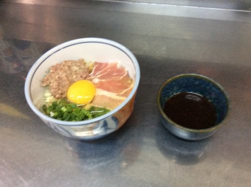 Meat meat stamina tempura (minced beef, pork belly, garlic sauce)