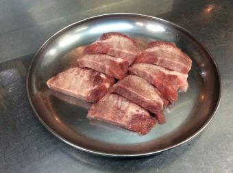 두꺼운 쇠고기 탕 (100g)