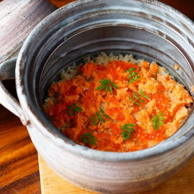 丁寧に仕込みをした、目にも美しい料理が自慢です。