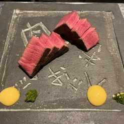 【至高コース】和牛を贅沢に利用した絶品料理、海鮮、和牛ステーキ等《全10品》