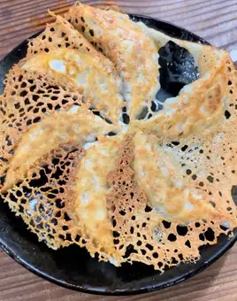 自家製焼ギョーザ