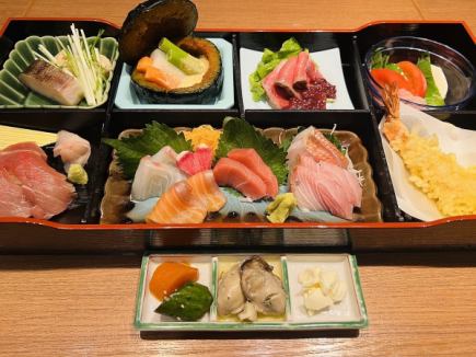 【8000円】豪華絢爛コース◆名物刺身5点盛りなど旬を集めた全8品 飲み放題付!