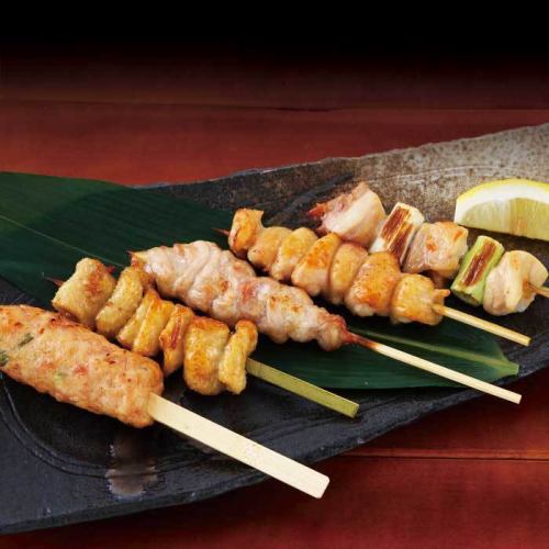 串焼き8種盛り（タレ・塩）