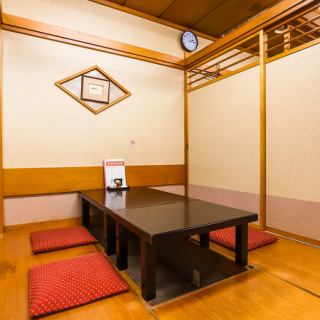 楽々座れる掘りごたつ席